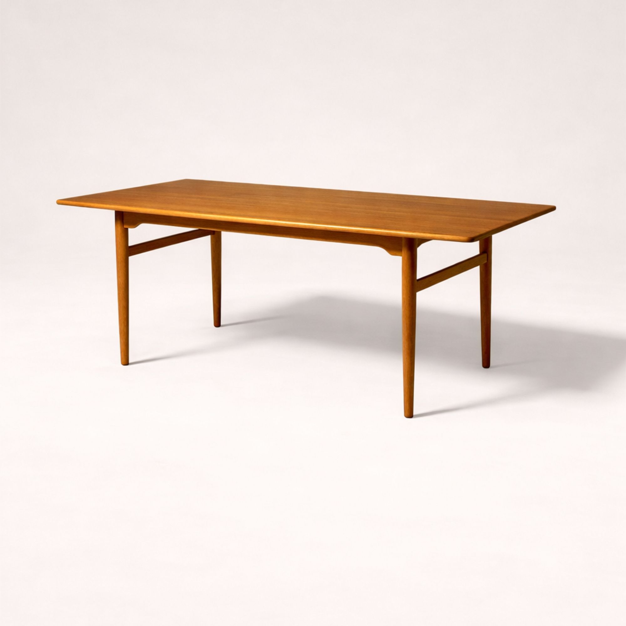 AT 327 Hans Wegner édition originale par Andreas Tuck 1