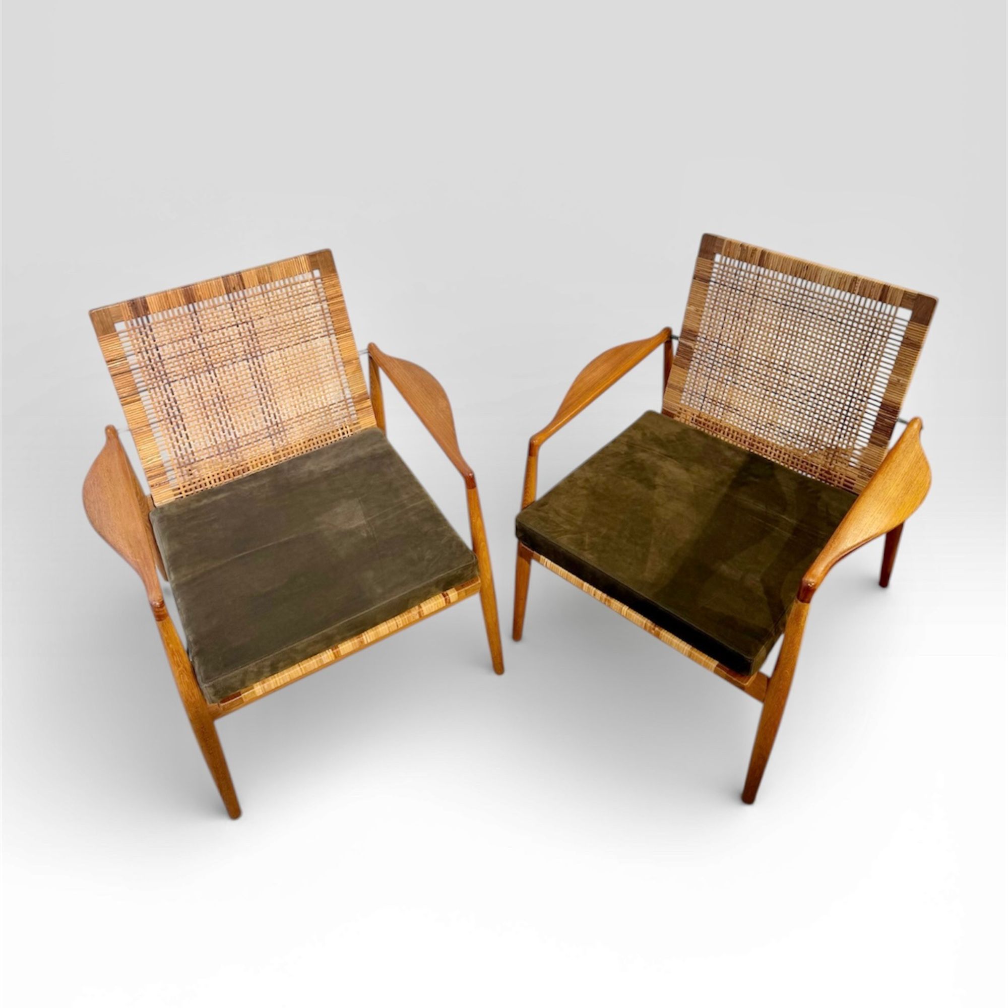 Finn Juhl paire de fauteuils SW 96_Søren Willadsen Møbelfabrik 4