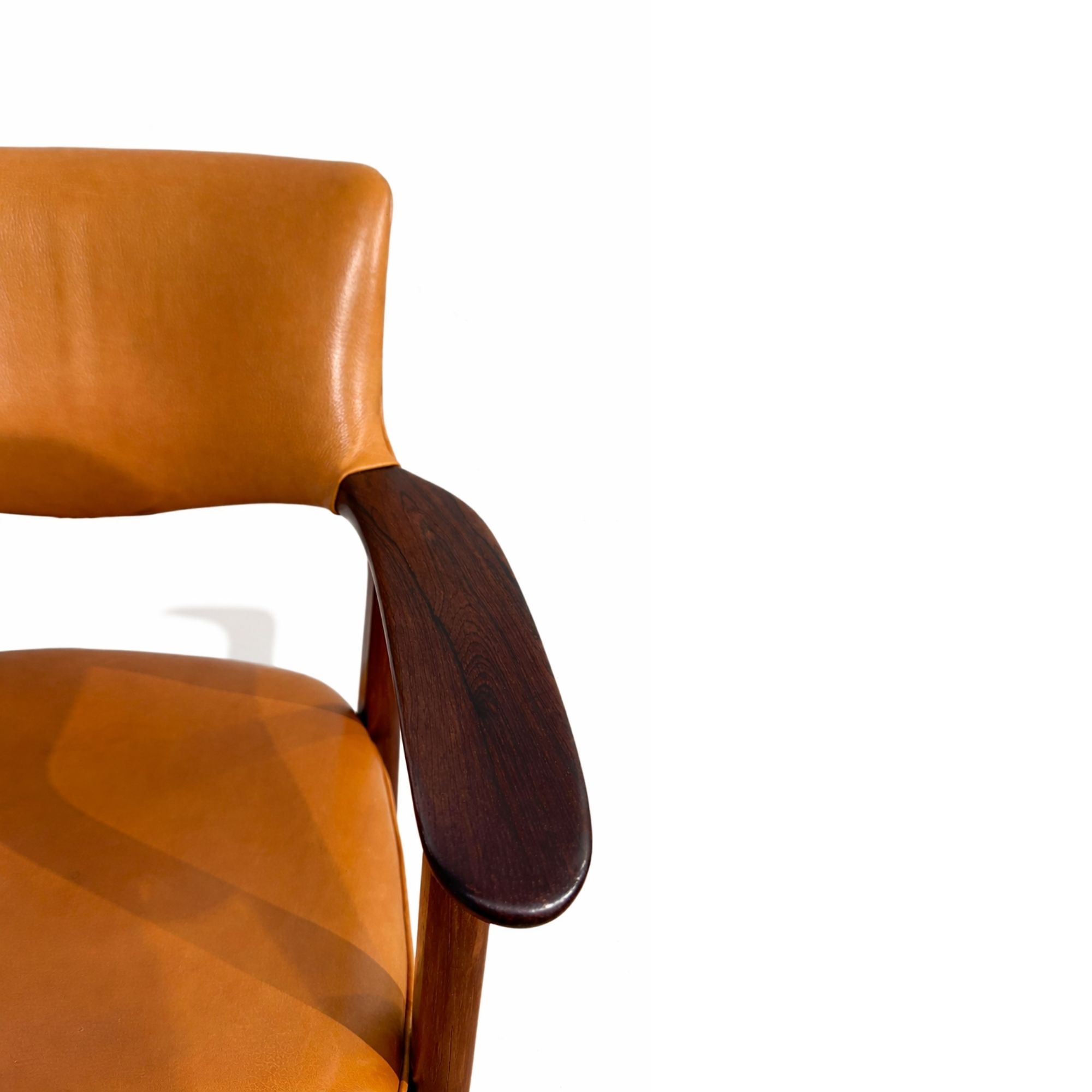Fauteuil par Erik Kirkegaard_Høng Stolefabrik_1956_8
