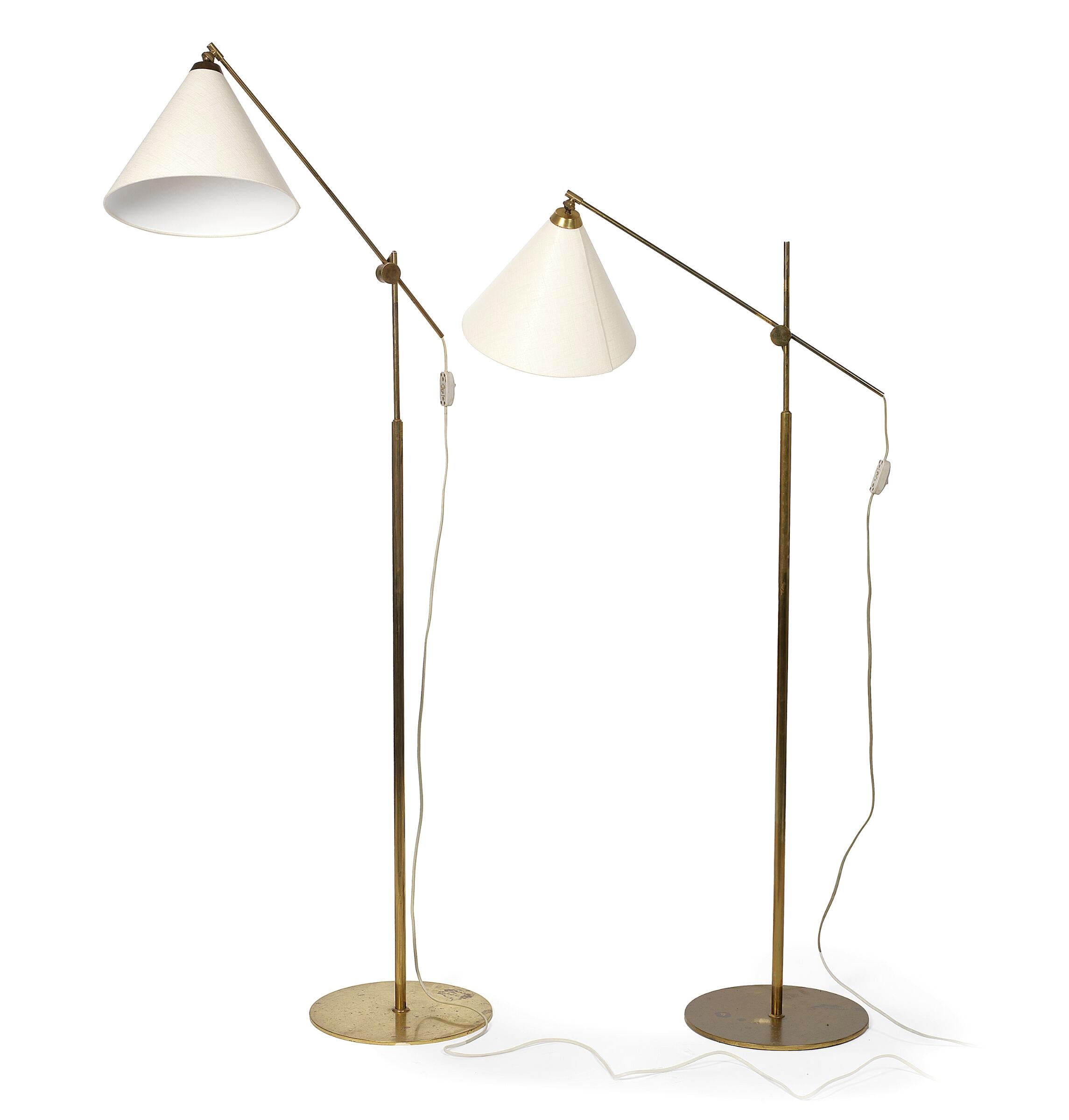valentiner_adjustable_floor_lamp_with_patinated_brass-2
