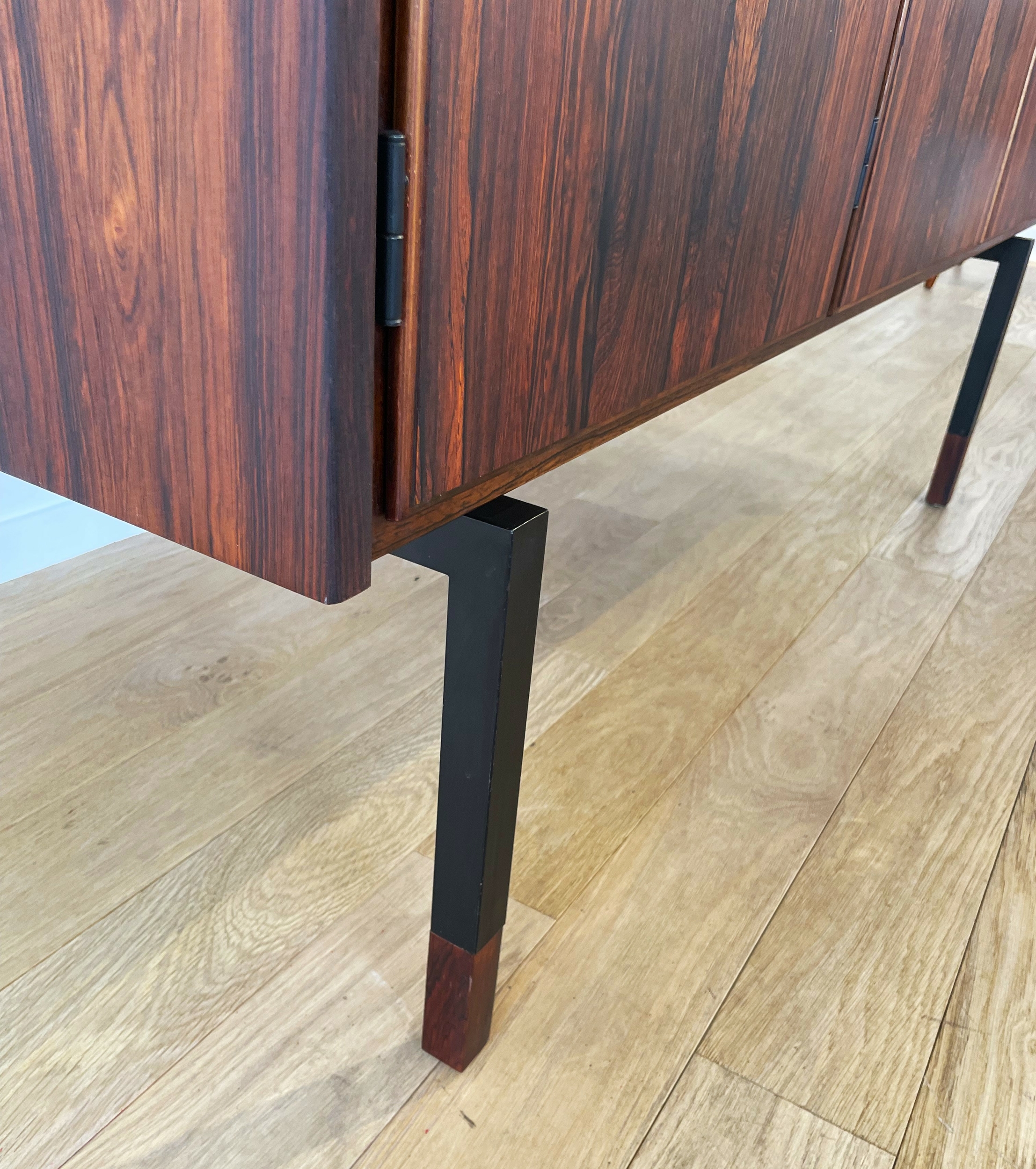 sven_ellekaer_sideboard_palissandre_metal 18
