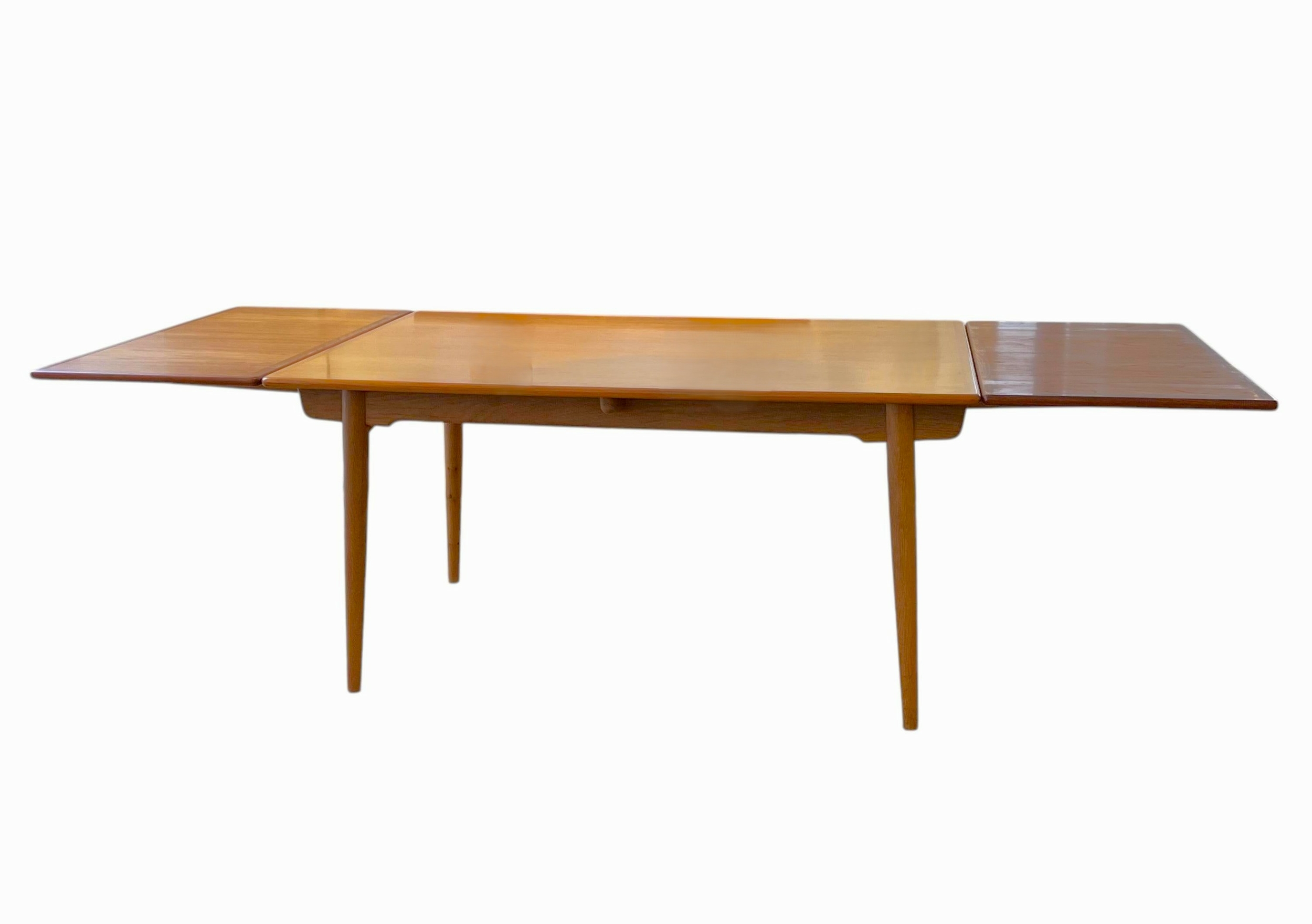 hans_wegner_andreas_tuck_table_ AT-312_mid_century 2a