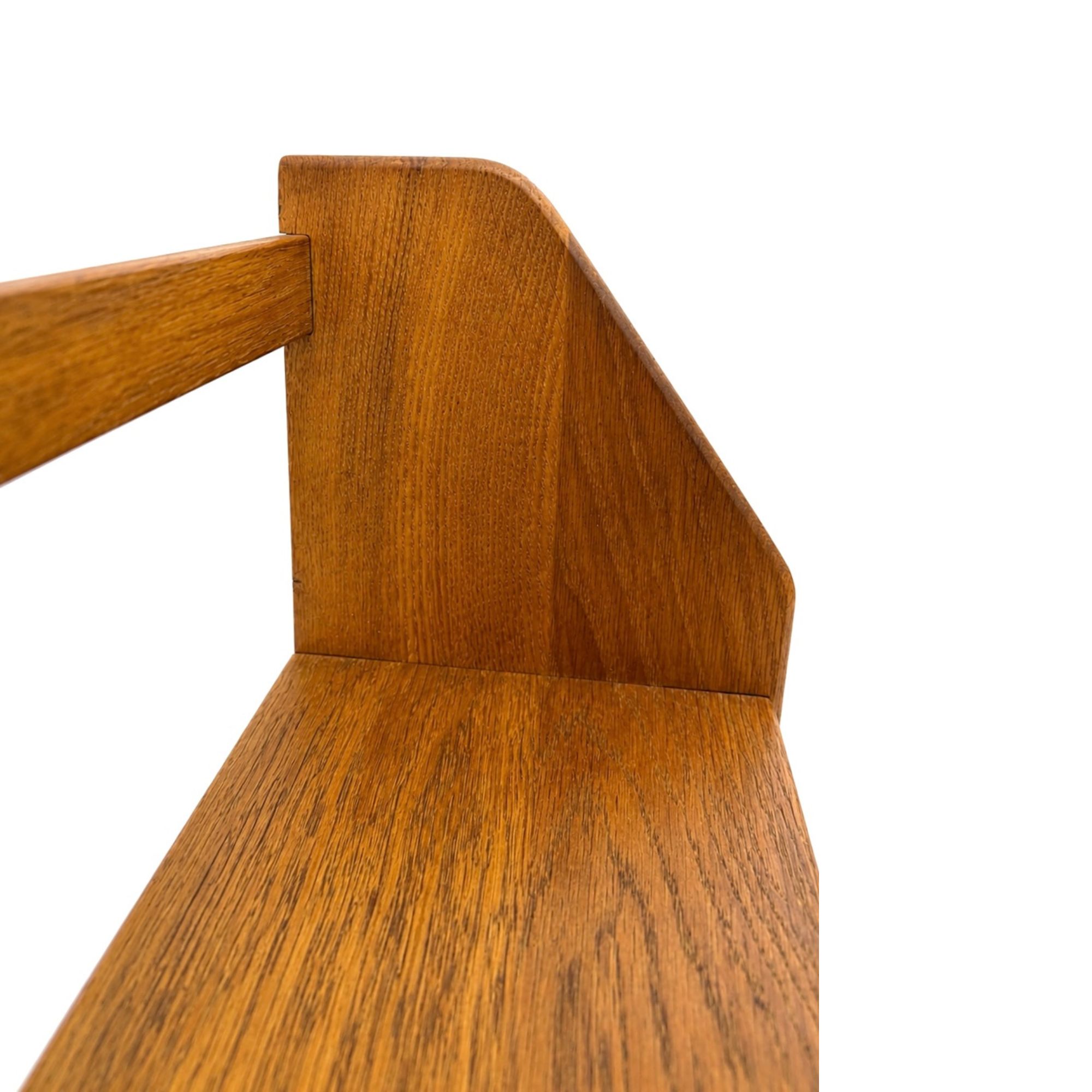 Étagère chêne modèle RY21 par Hans J. Wegner_Ry mobler_5