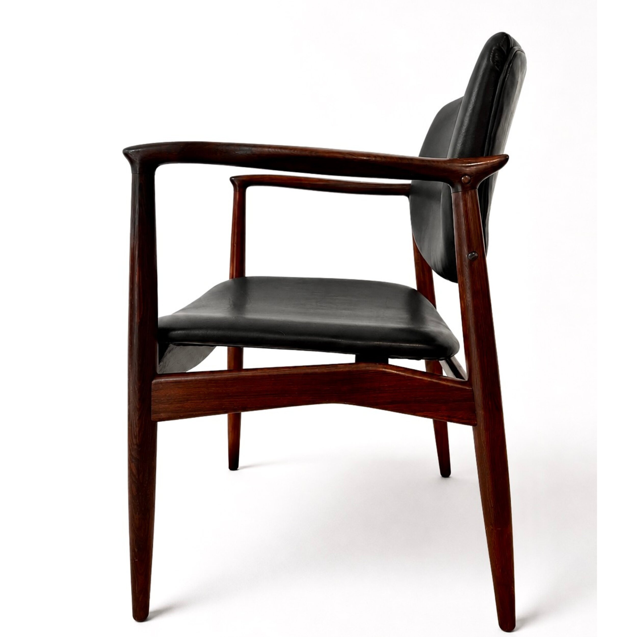 Captain fauteuil_Erik Buch_Ørum Stolefabrik_4