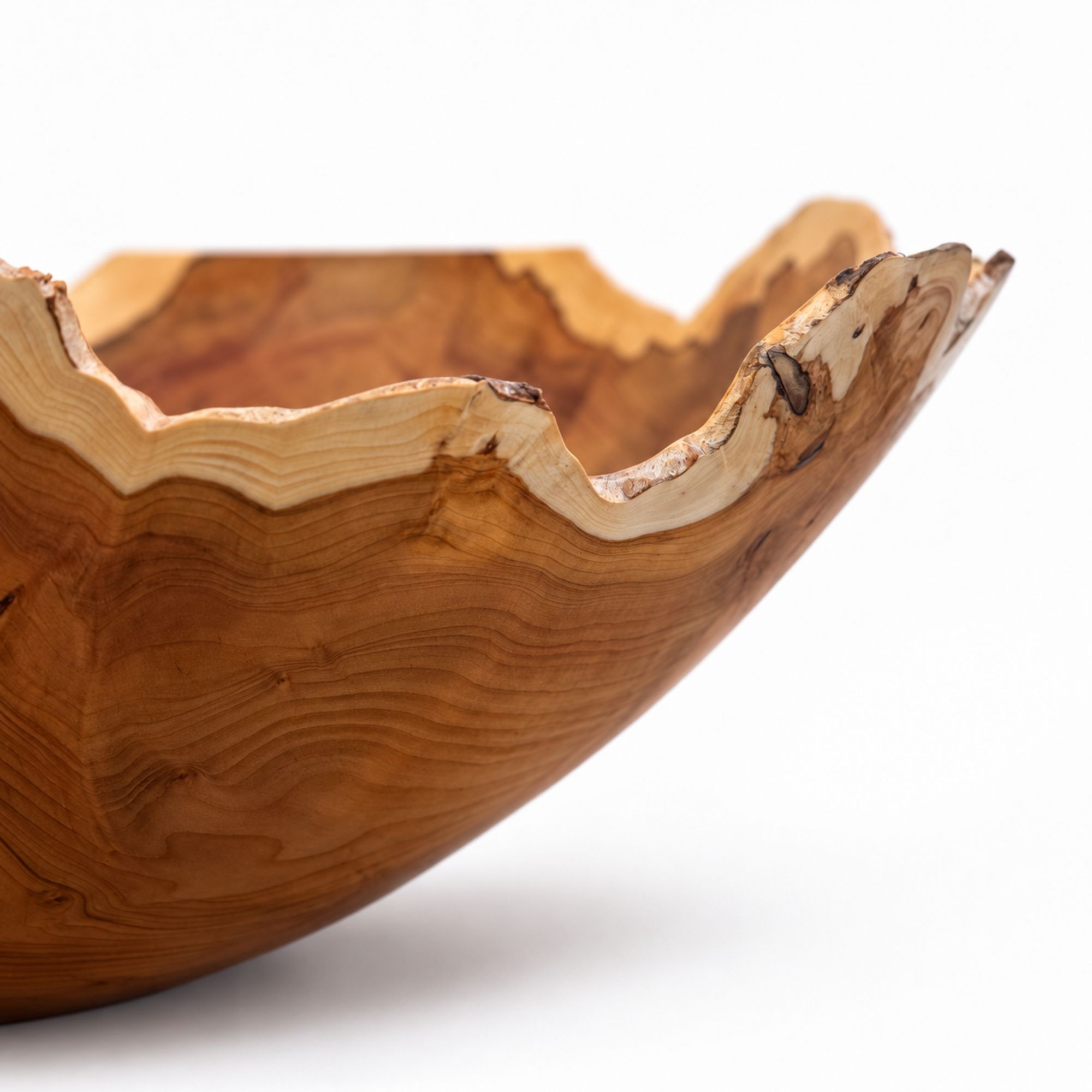 Coupe contemporaine monoxyle en If par Ralph Ribour_6
