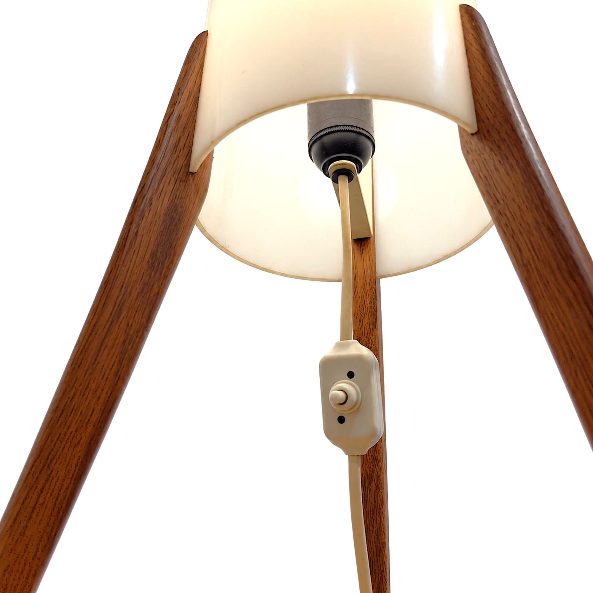 luxus_kristiansson_lampe_mod_308_teak_perspex 6