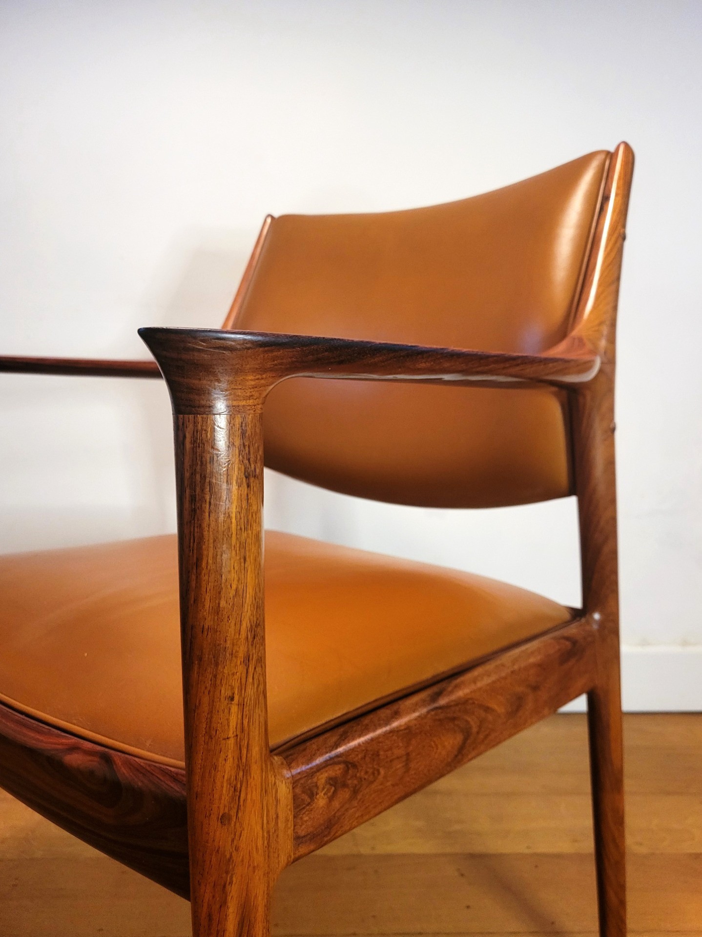 torbjorn_afdal_rosewood_elton_chair - 8