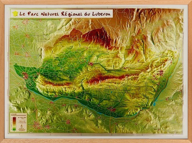 N06_PNR Luberon_31X42