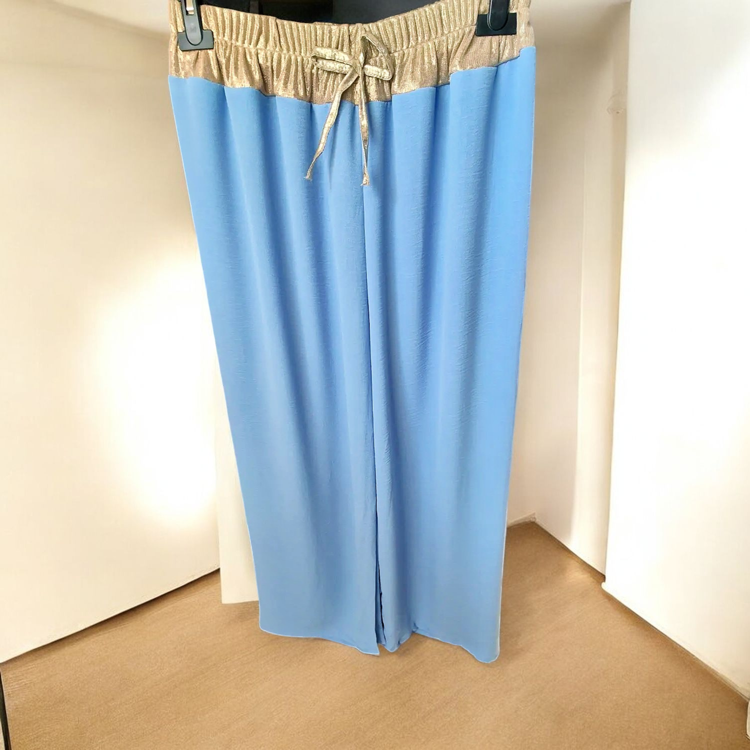 Pantalon Fluide Bleu Ciel et doré