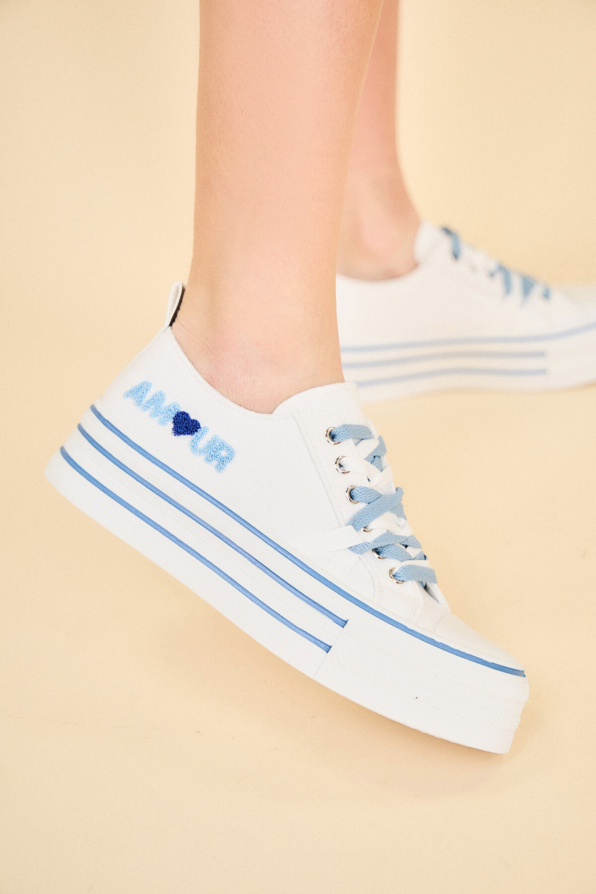 bk518n-baskets-a-semelle-epaisse-avec-double-couleurs-inscription-amour_blanc_67a2414dbe73f