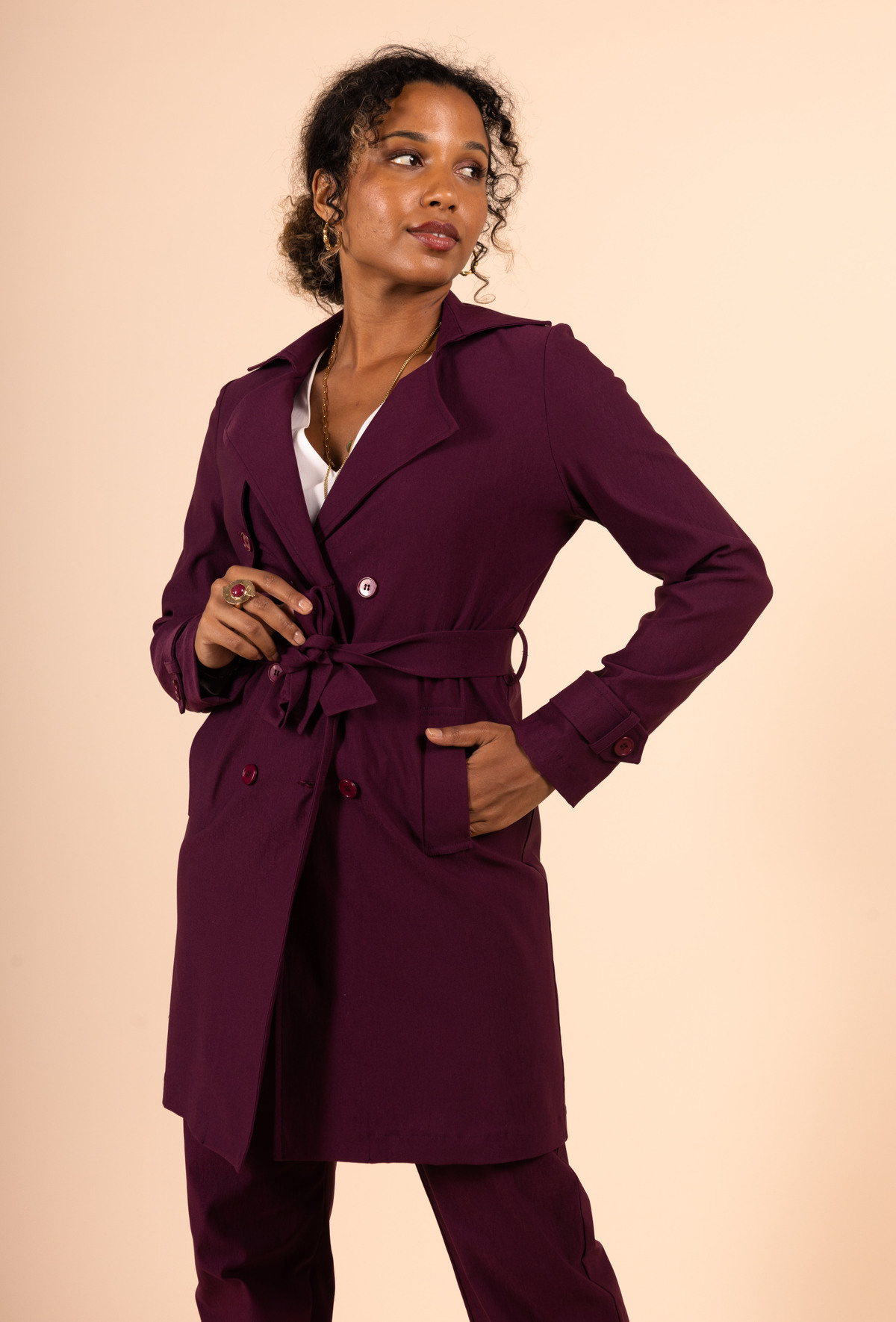 trench-aubergine-stretch_violet_6733508cd7acf