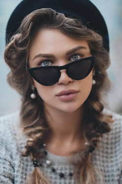 Portrait Temptation