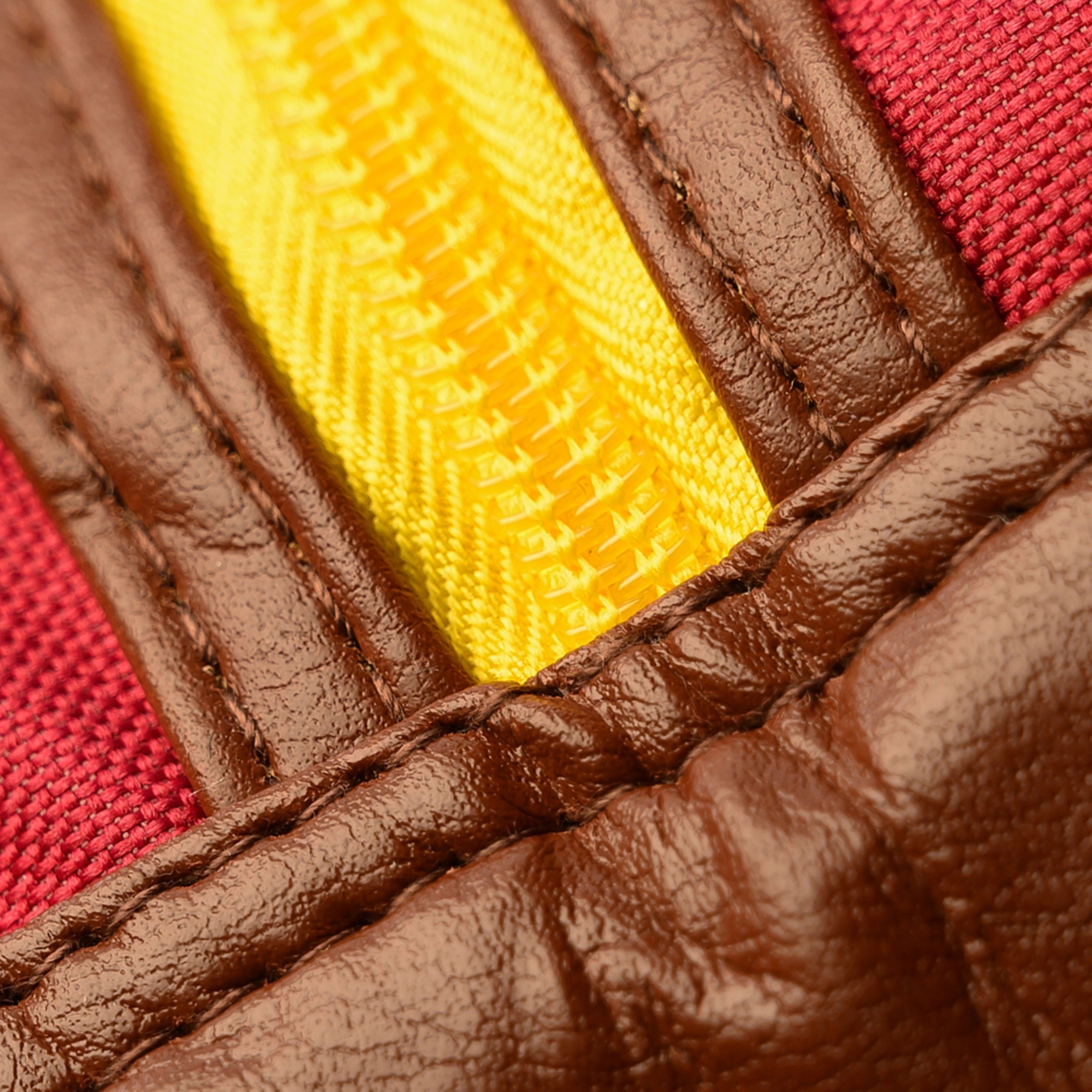Harry_Potter_HogwartsExpress_Washbag_9_1746794435