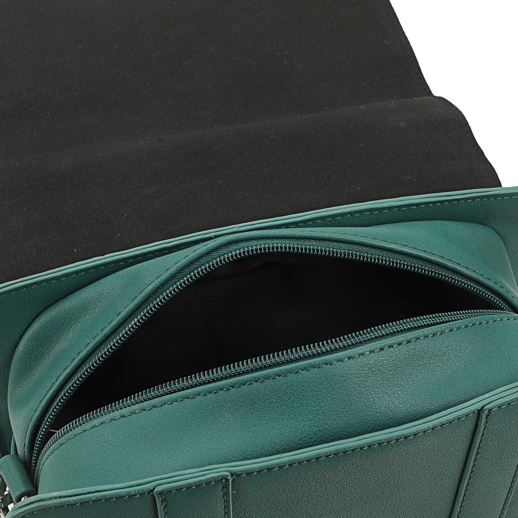 sacaf8mq1w-sacaf8mq1w-11-sac-a-main-elegance-serpentard-avec-breloque