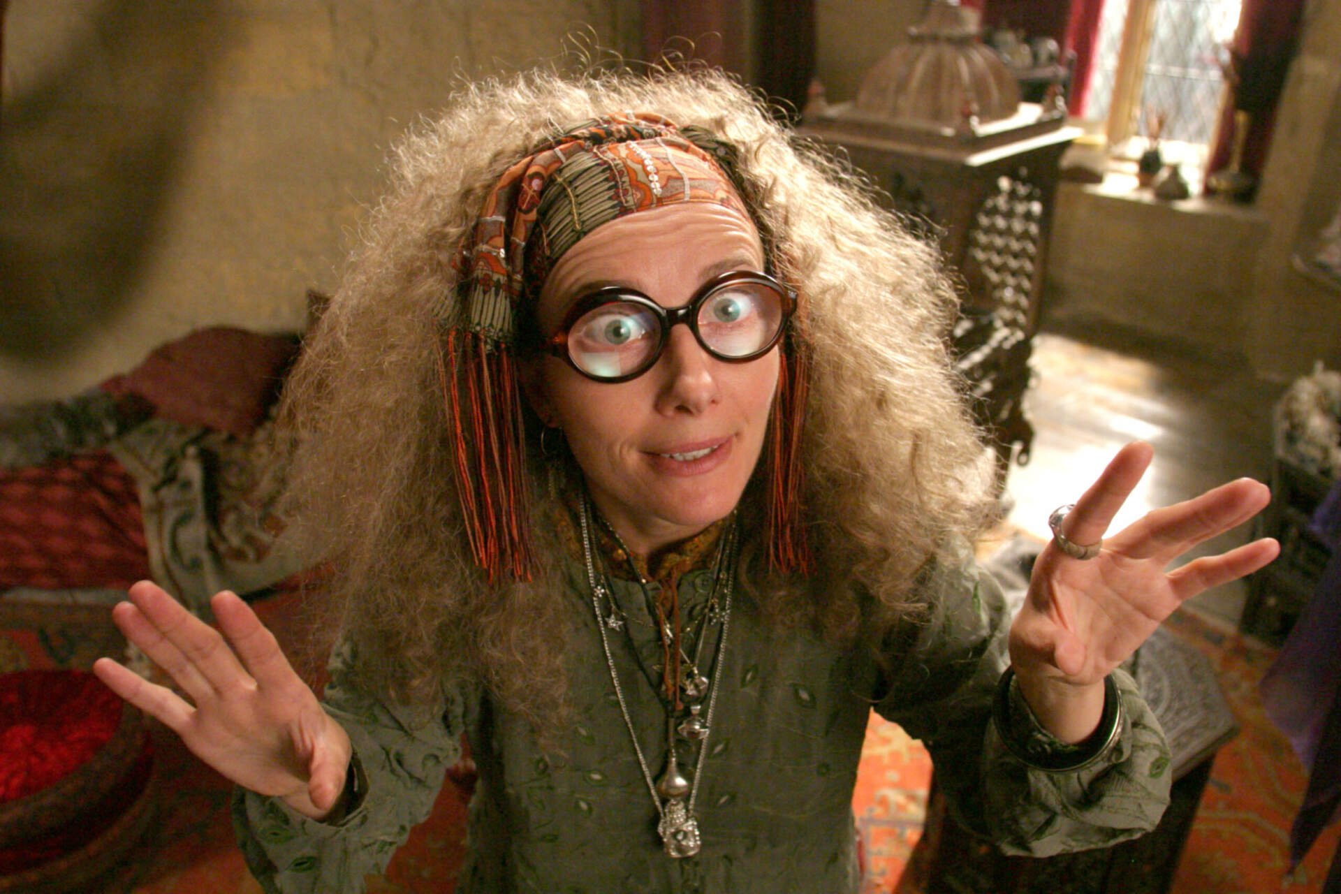 sibylle-trelawney-axcio-les-3-reliques-boutique-harry-potter-bourg-en-bresse-27918