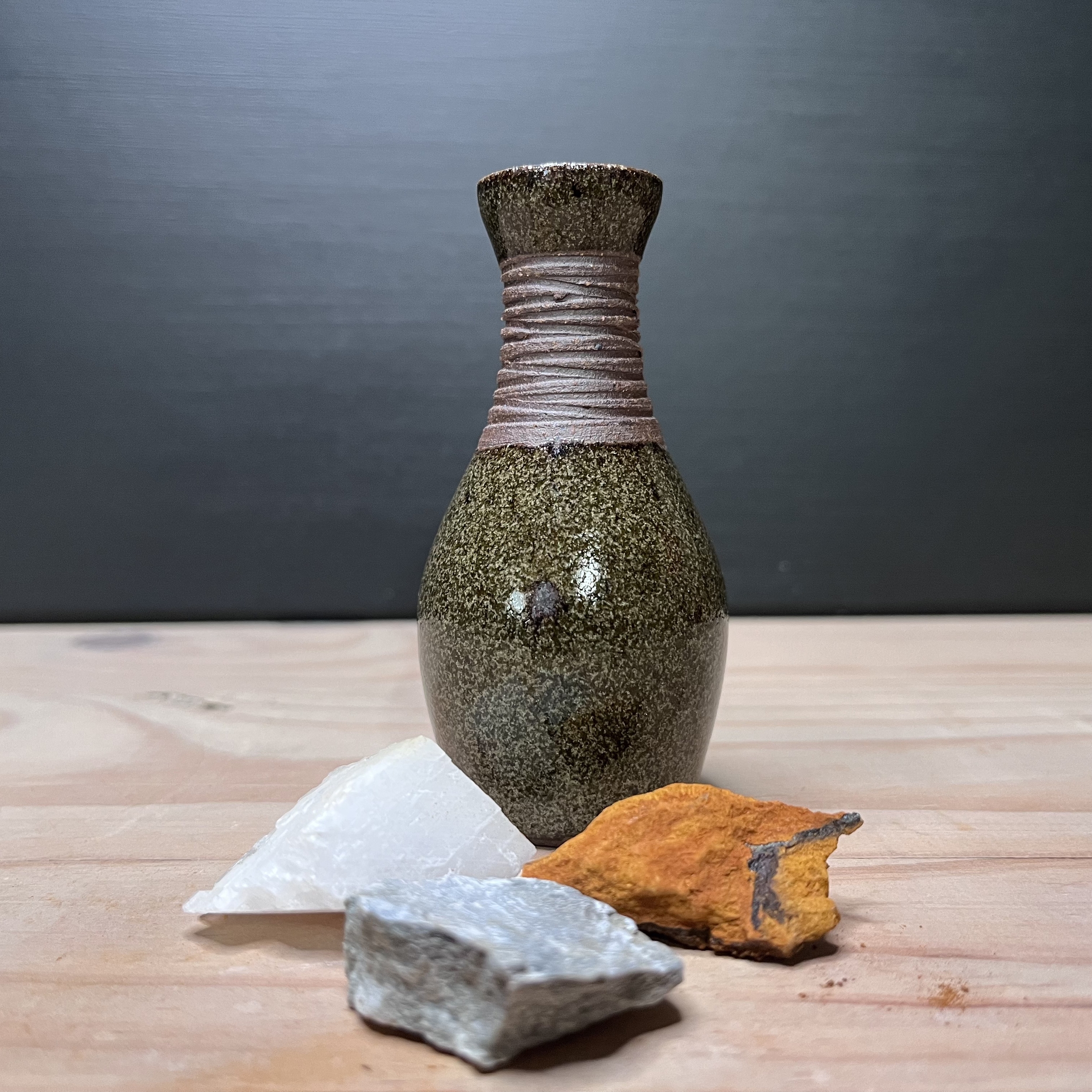 vase émail de roche vallée Castellane