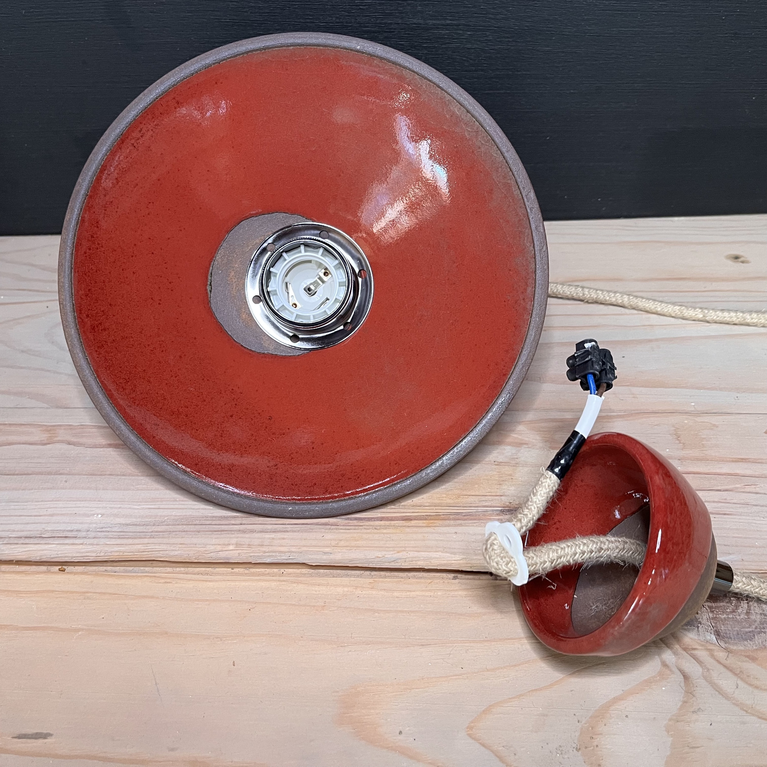 suspension luminaire rouge
