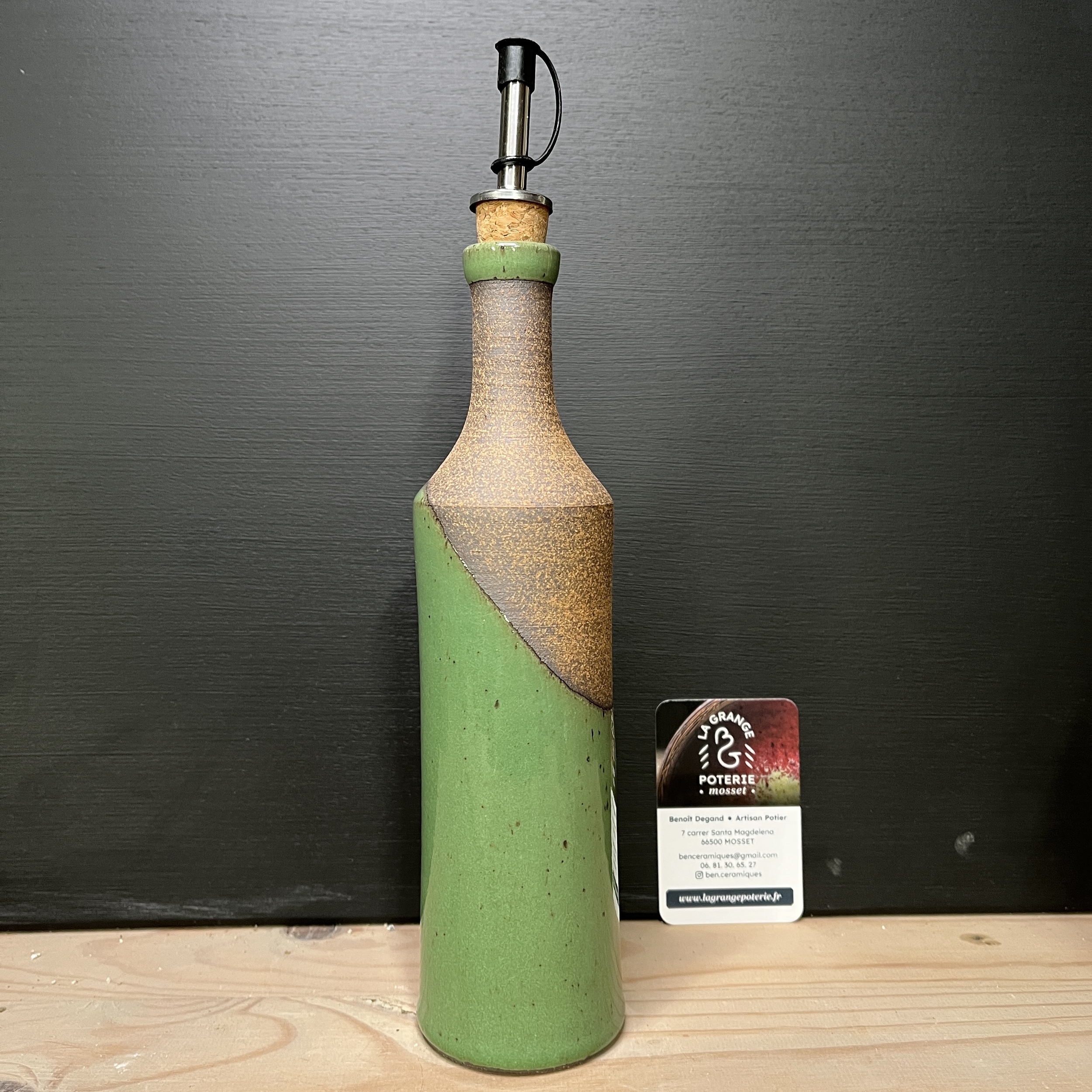 Huilier vert en grès