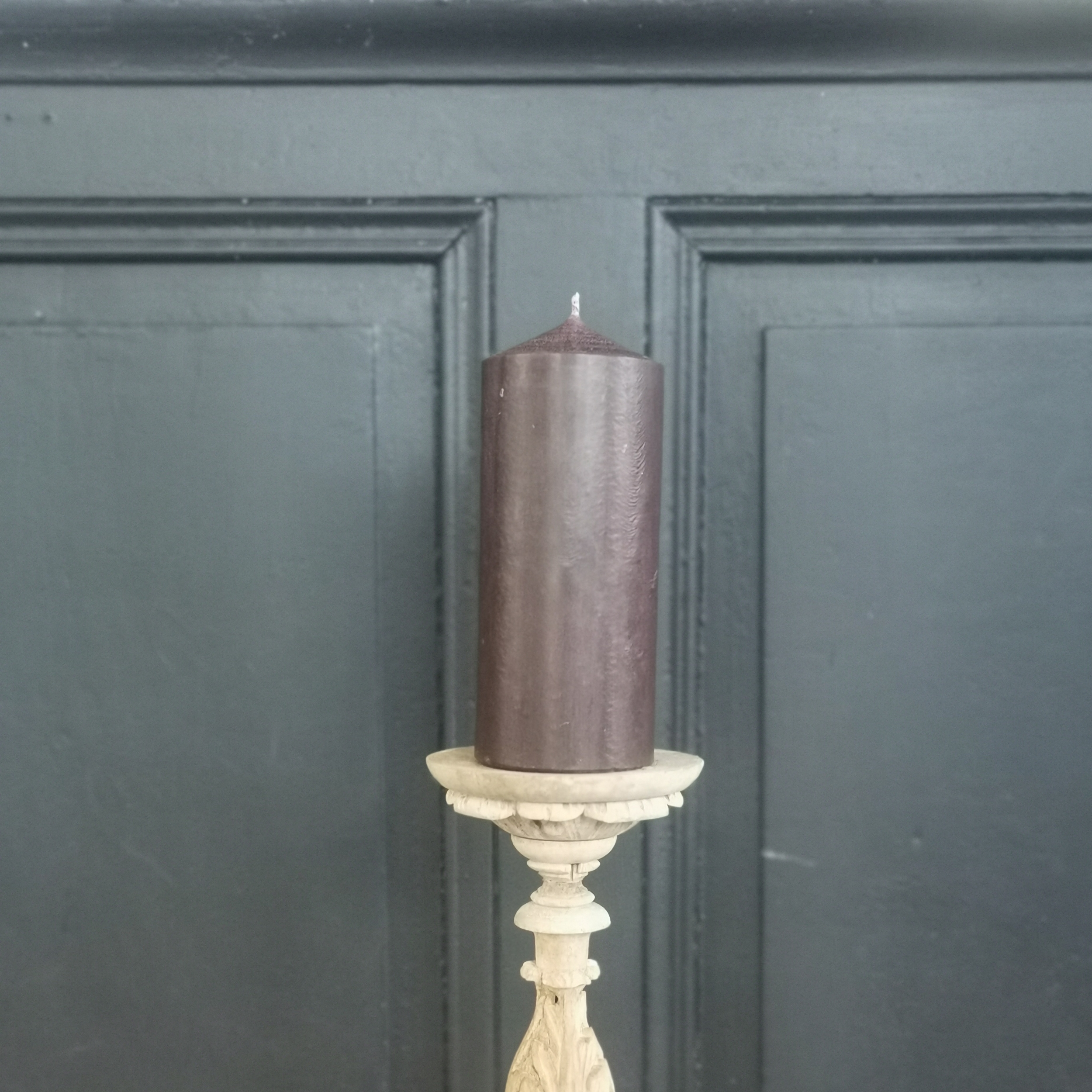 Cierge-cire-noire-7x15cm-ciergerie-des-premontres1