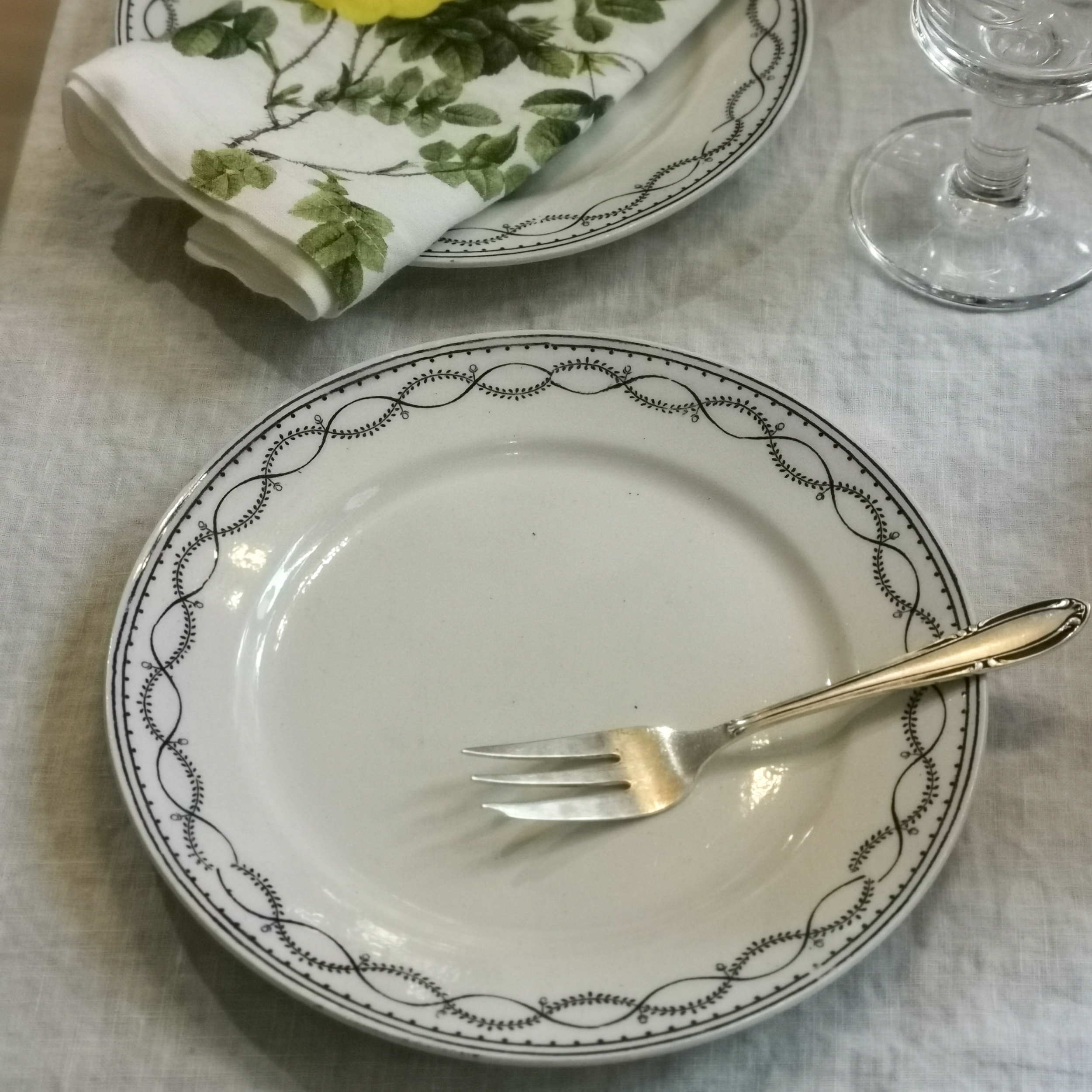 MR87-Assiettes-dessert-boch-la-louviere-faïence belge