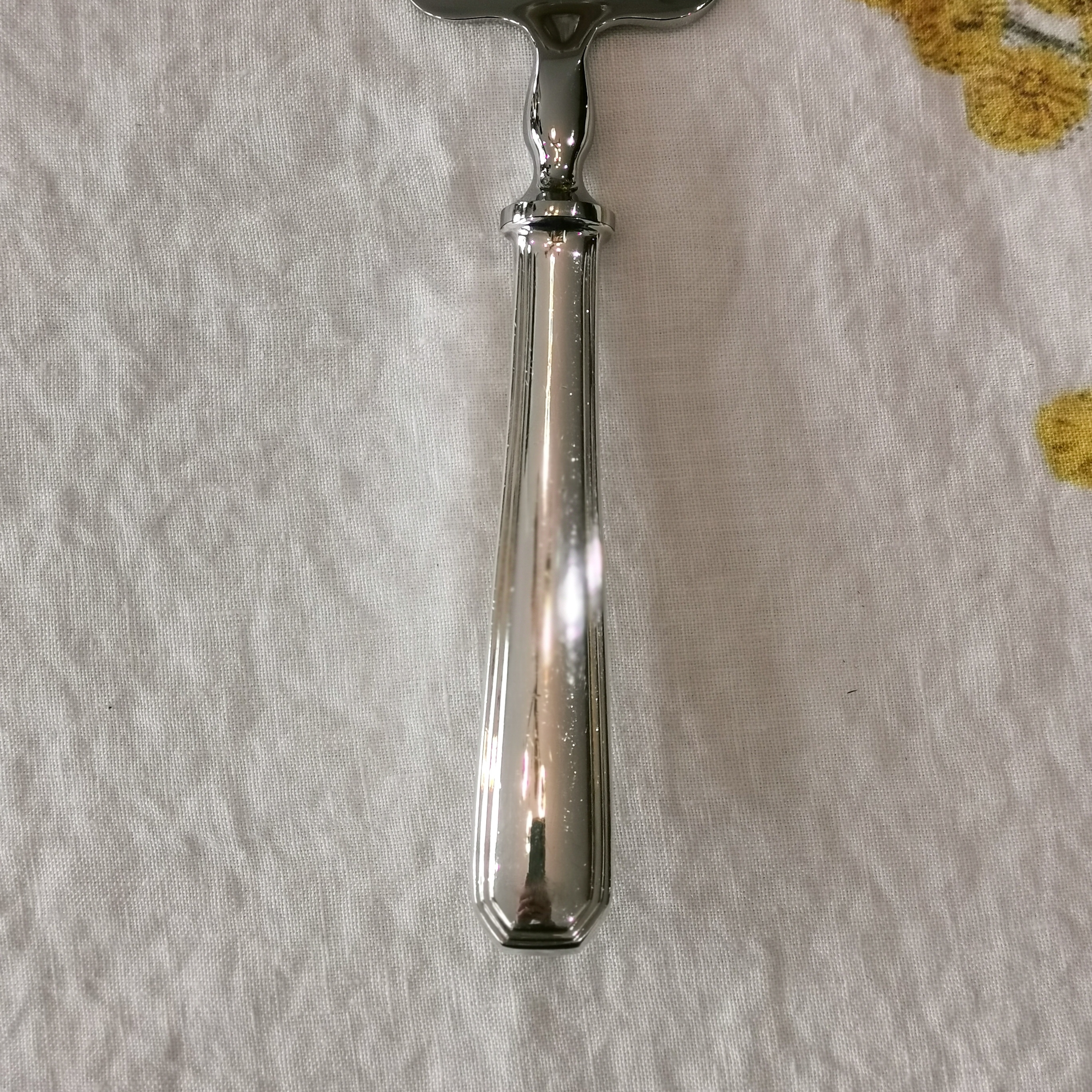 MR227-Pelle-tarte-christofle-america2