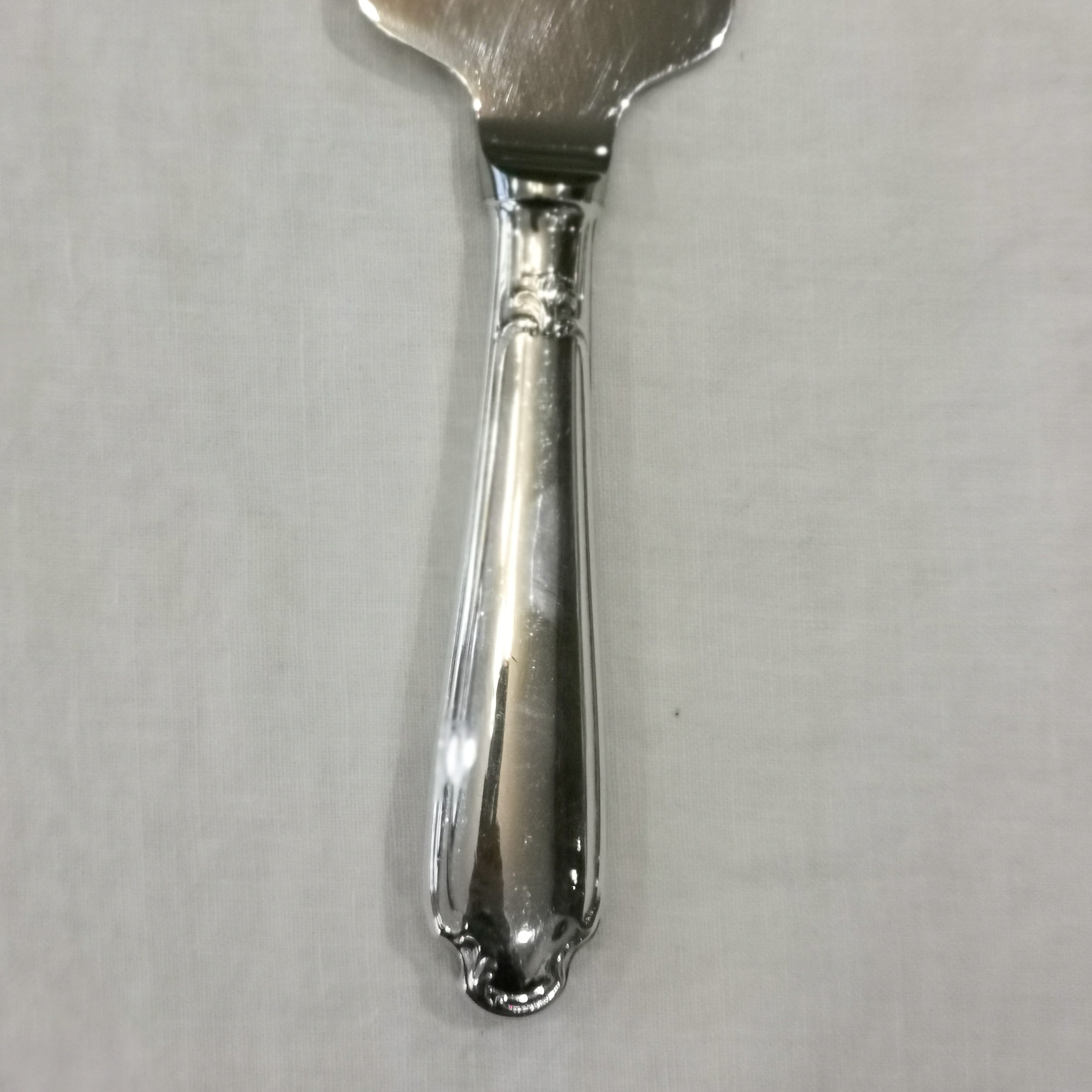 MR227-pelle-tarte-christofle-modèle-pompadour1