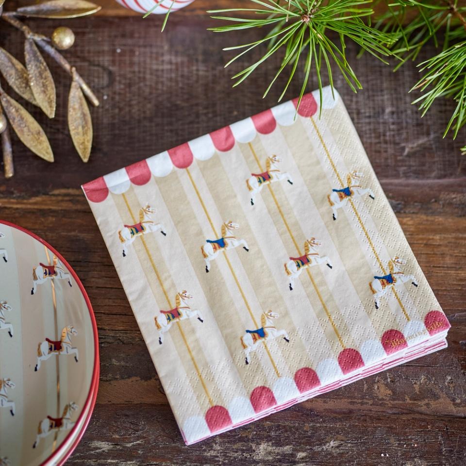 pack-20-serviettes-merry-go-round-motifs-carrousel-bloomingville-noel3