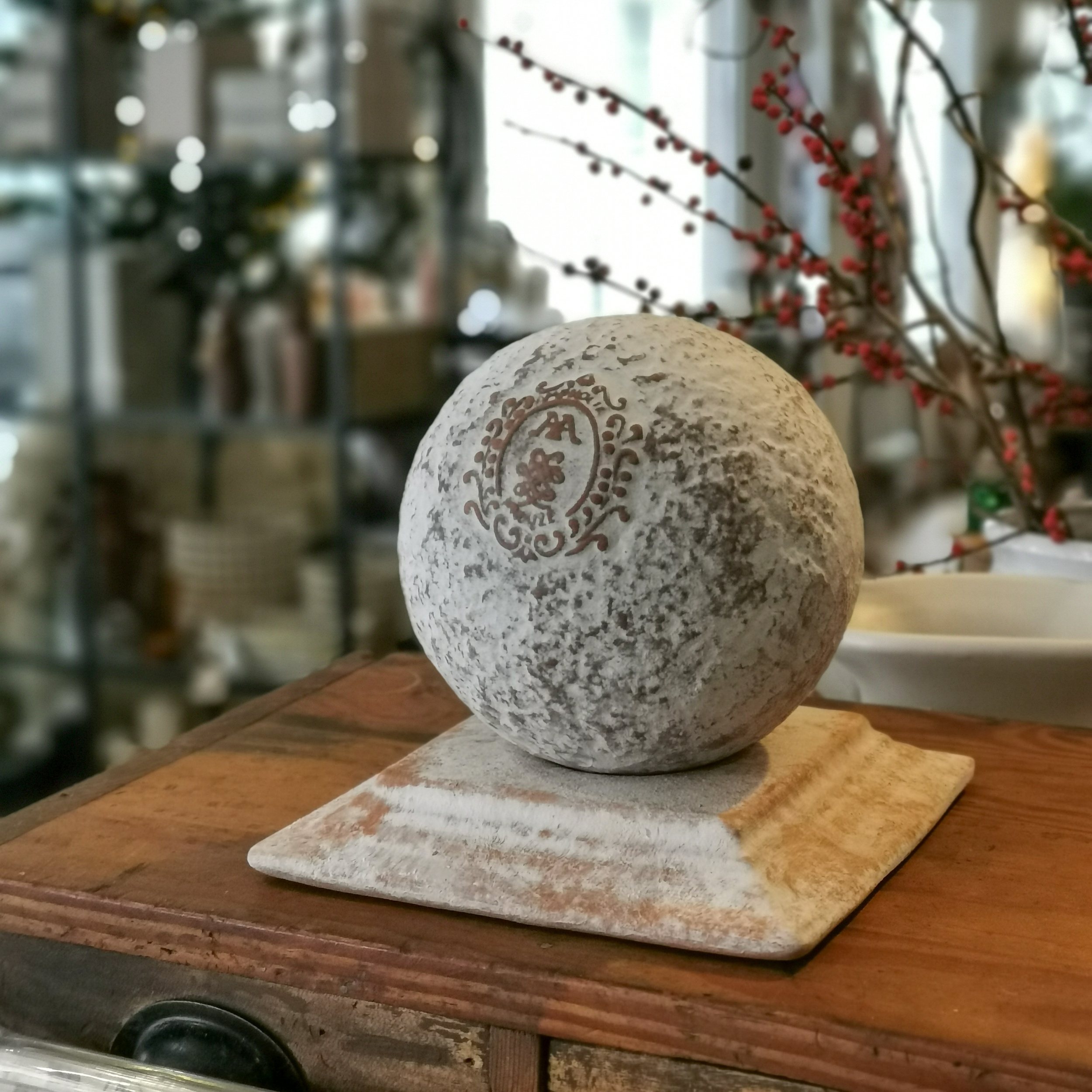 boule-terre-cuite-parfumee-socle-anduze-ampholia-fragance-fleur-d-oranger-miel