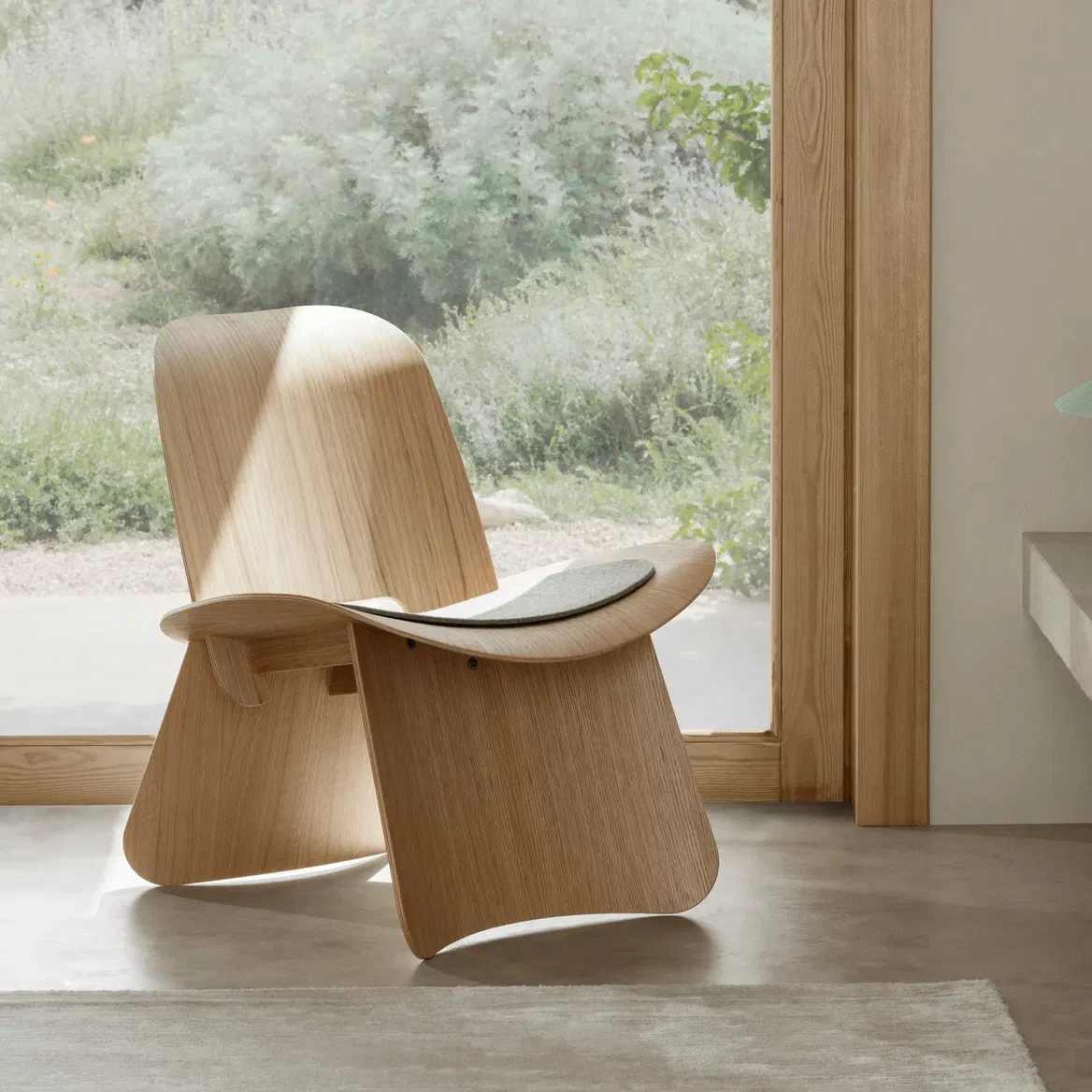 67304-chaise-nagomi-natural-oiled-chene-huile-bois-naturel-blomus-14