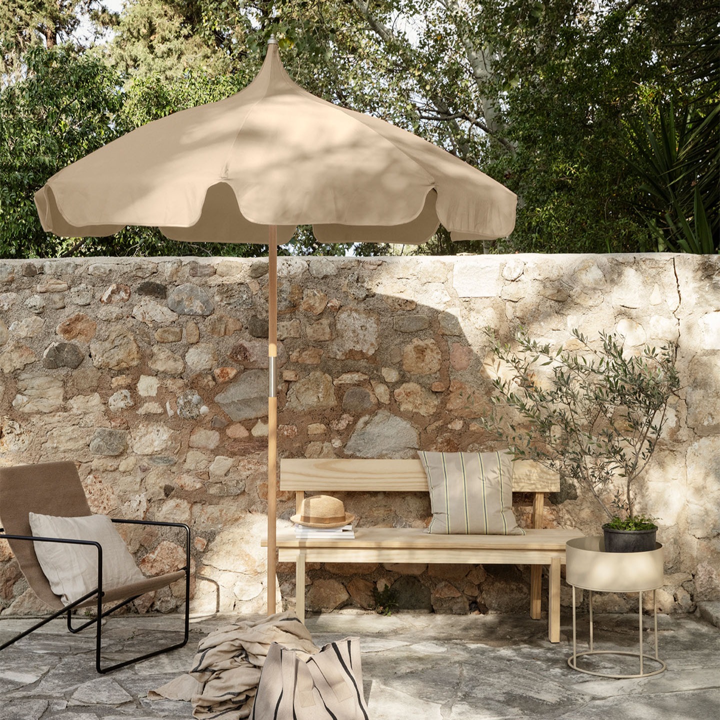 1104265380-parasol-lull-cashmere-umbrella-ferm-living-1