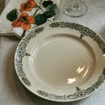 MR189-Assiettes-plates-longchamp-terre-de-fer-yvonne1
