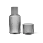 ensemble-carafe-verre-ripple-small-gris-fume-ferm-living
