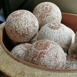boules-terre-cuite-parfumee-anduze-ampholia-frangance-miel-fleur-d-oranger