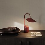 1104269286-arum-portable-lampe-red-ferm-living
