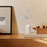 1104270641-arum-portable-lampe-white-ferm-living-1