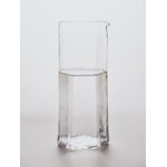 1104272988-carafe-kiru-verre-recyclé-ferm-living-1