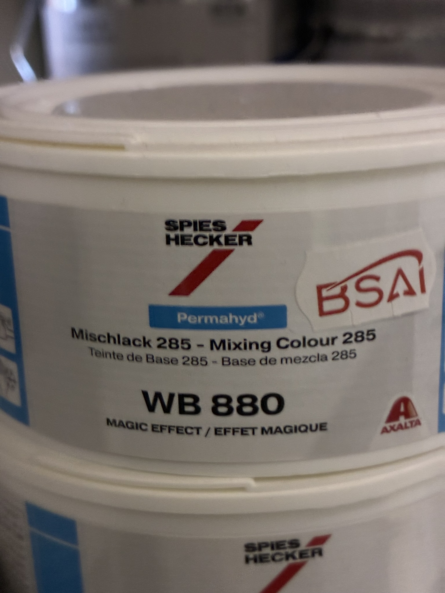 wb880