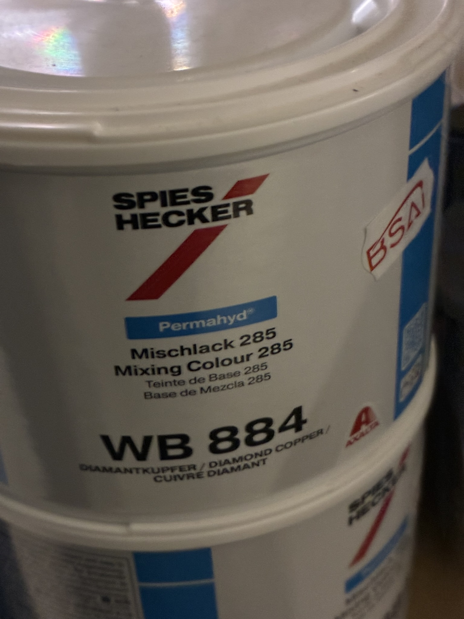 wb884