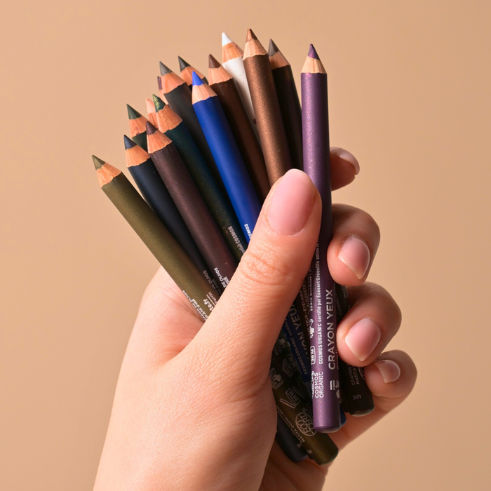 crayon-yeux-bleu-egyptien-avril