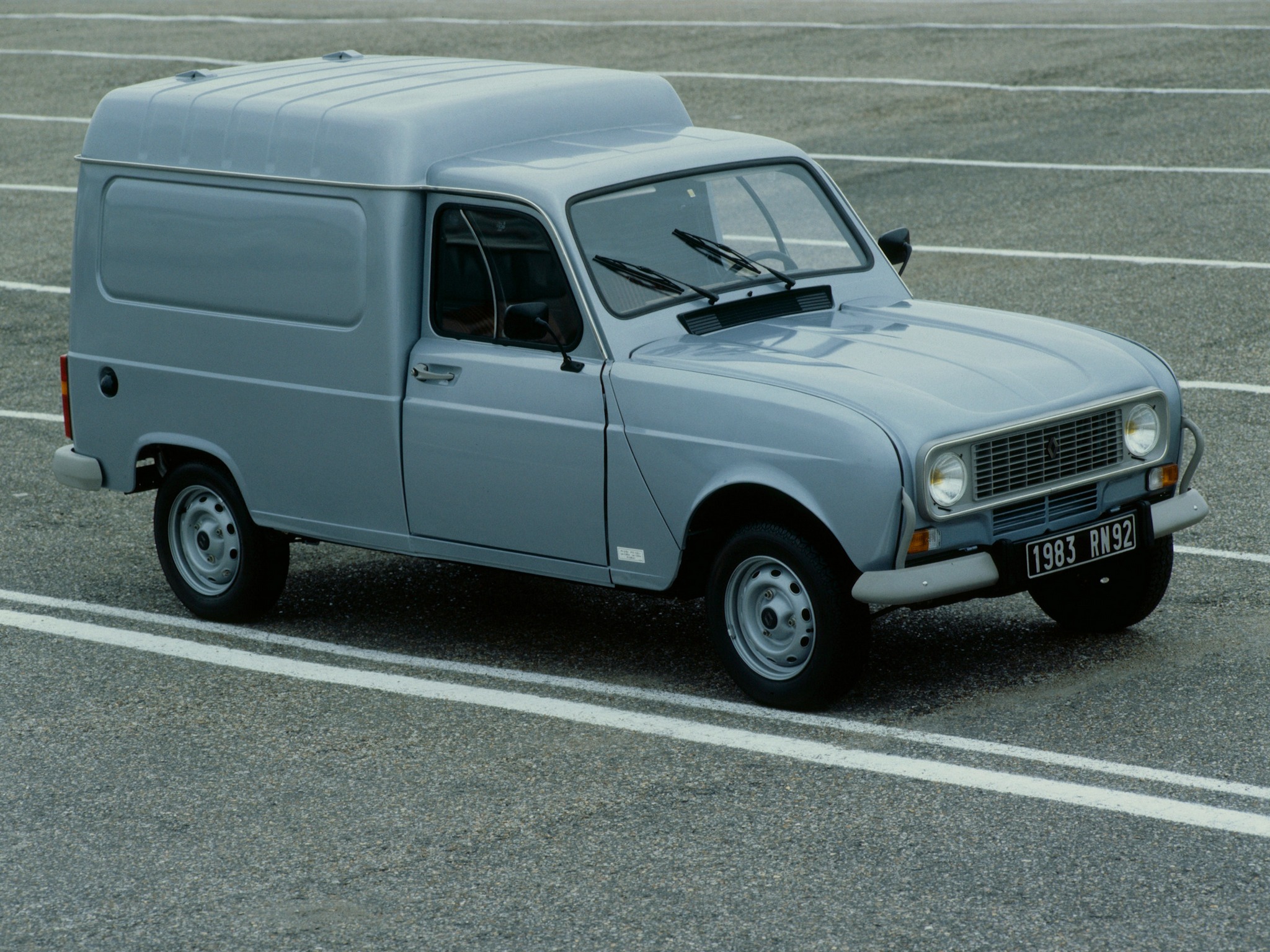 Renault-4-F6