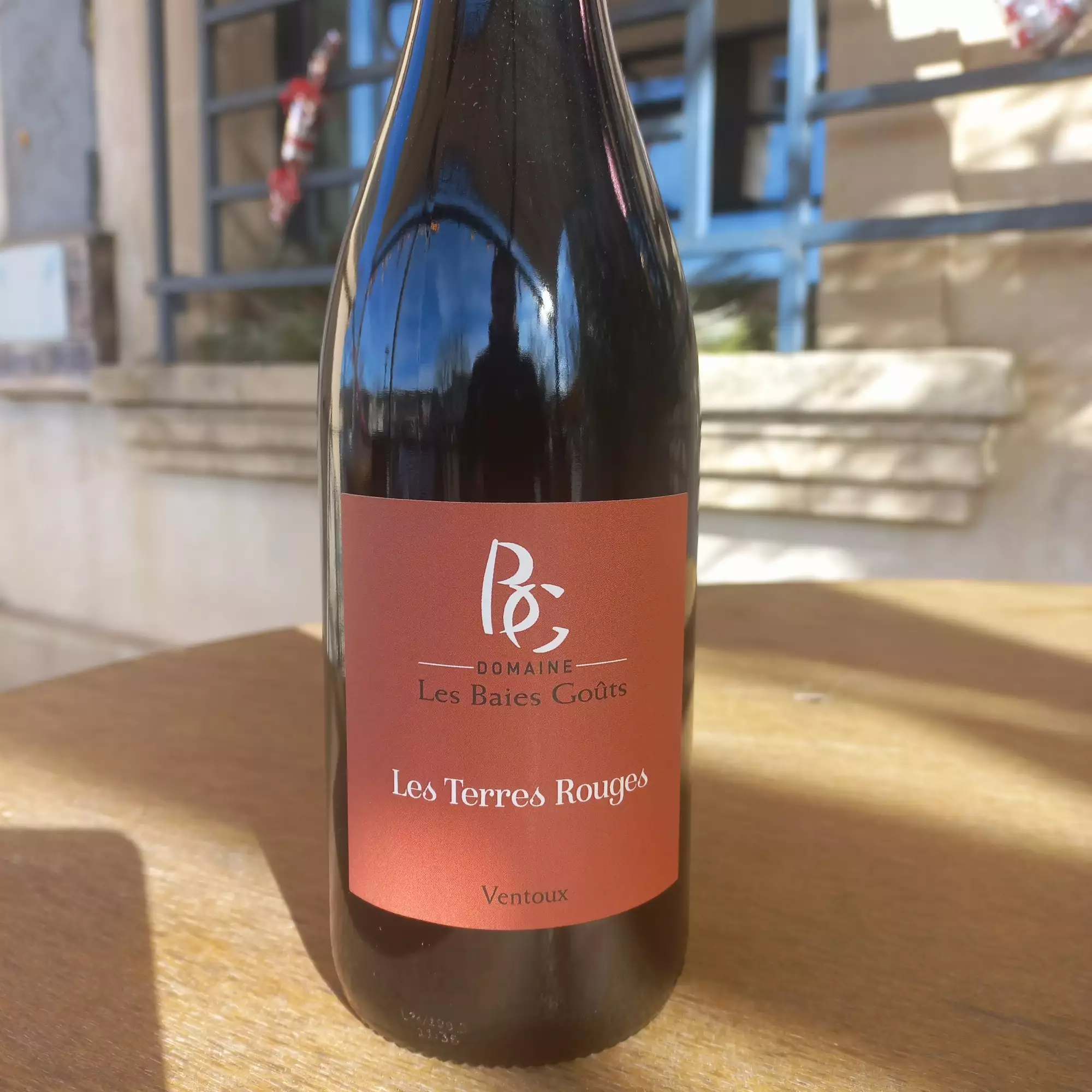 full-1737459537-les-baies-gouts-les-terres-rouges-jpeg