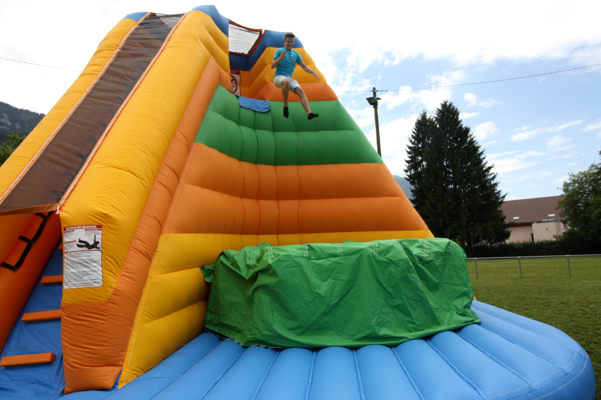 STRUCTURE DE SAUT GONFLABLE