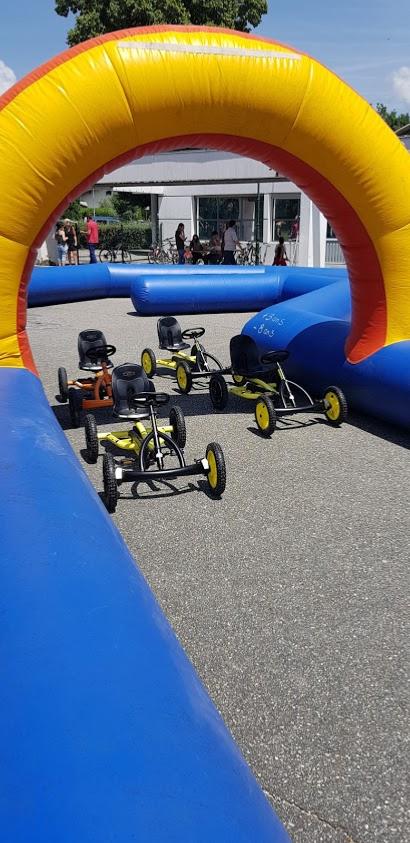 circuit-gonflable-et-voitures-a-pedales-2018-zoom