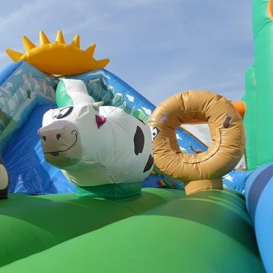 LA VACHE GONFLABLE