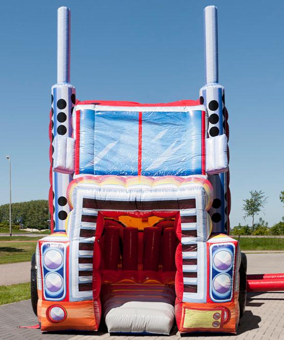 Parcours-d-obstacles-Monster-Truck-avant-zoom