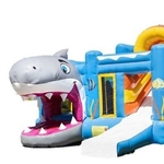 REQUIN OBSTACLE GONFLABLE