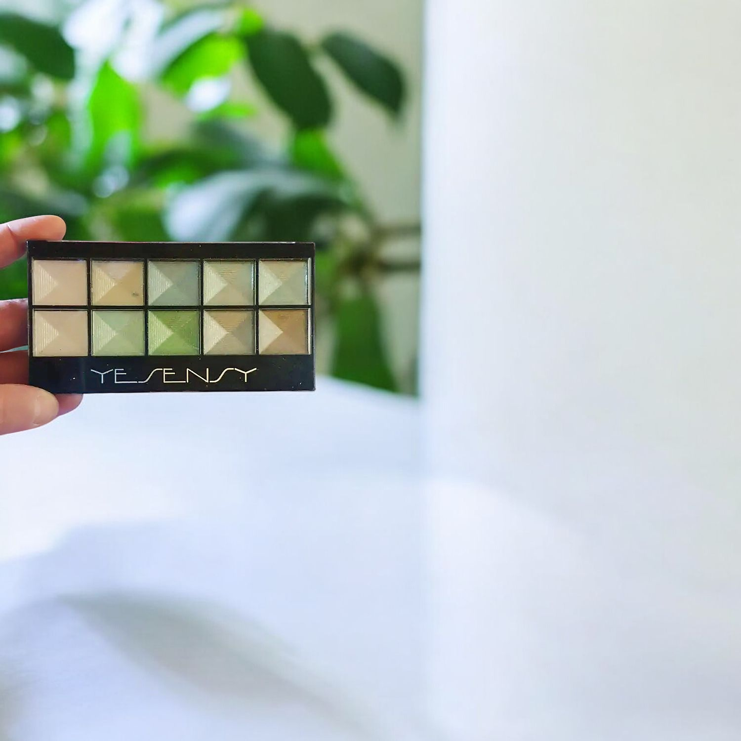 tablette maquillage yesensy