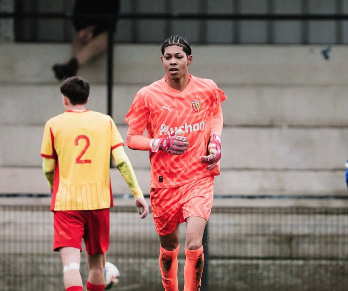 Daivy Lefranc YEBOAH gardien CGK équipement du RC LENS