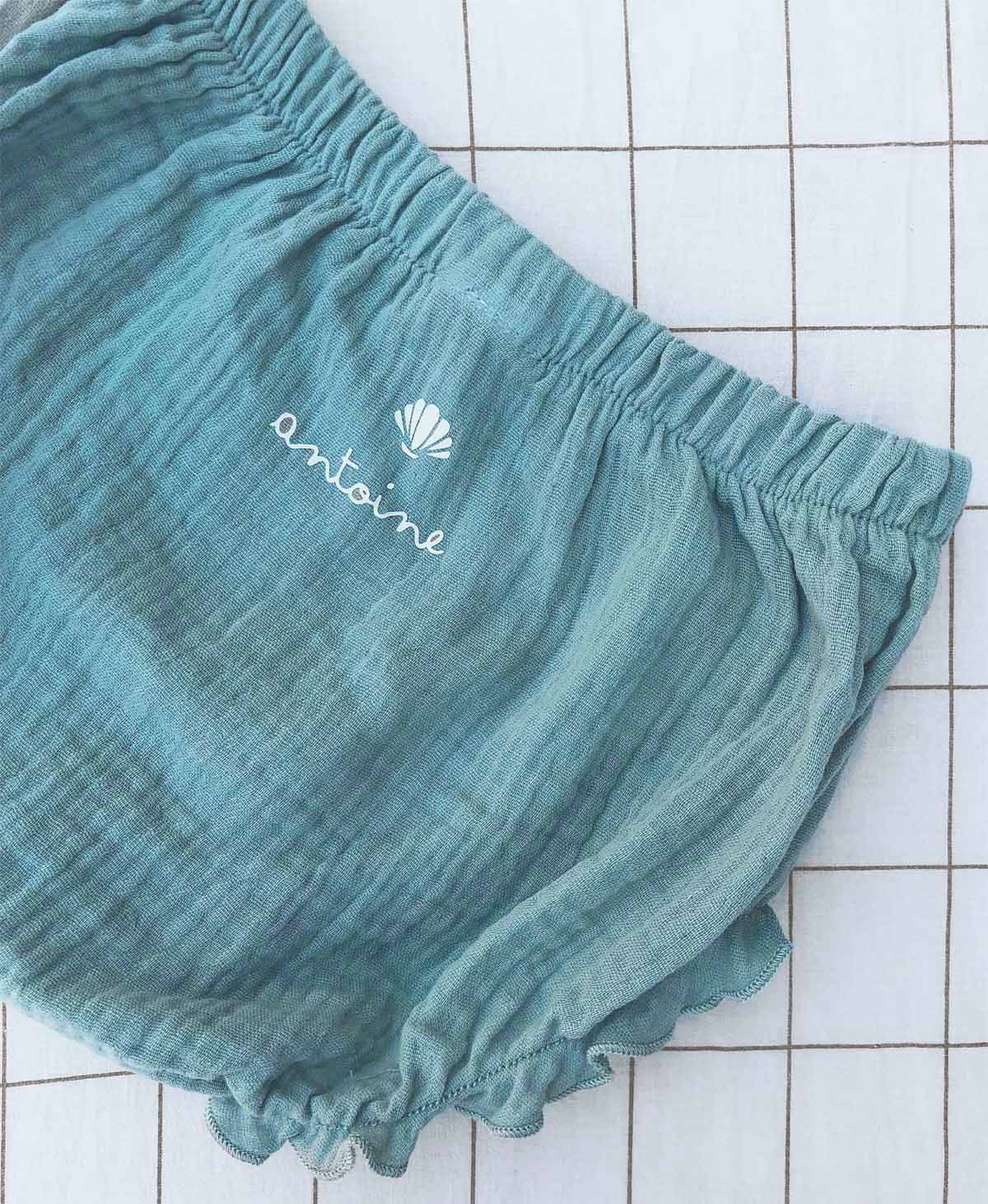 culotte élastiquée bleu céladon motif coquillage prénom