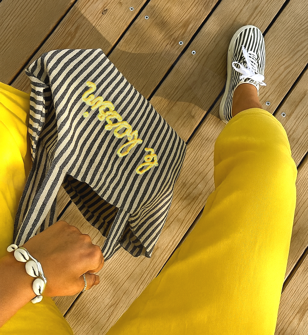 sac-rayures-plage-le-bassin-jaune-fluo